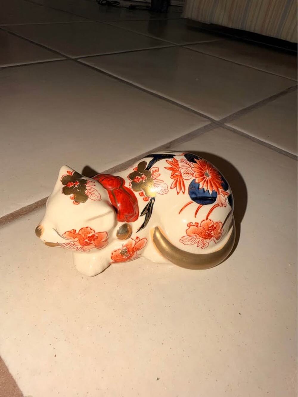 Japanese Imari Porcelain Sleeping Cat Figurine